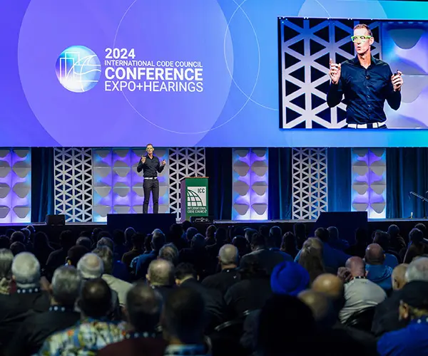 Keynote Speaker Eric Qualman at ICC's 2024 Conference